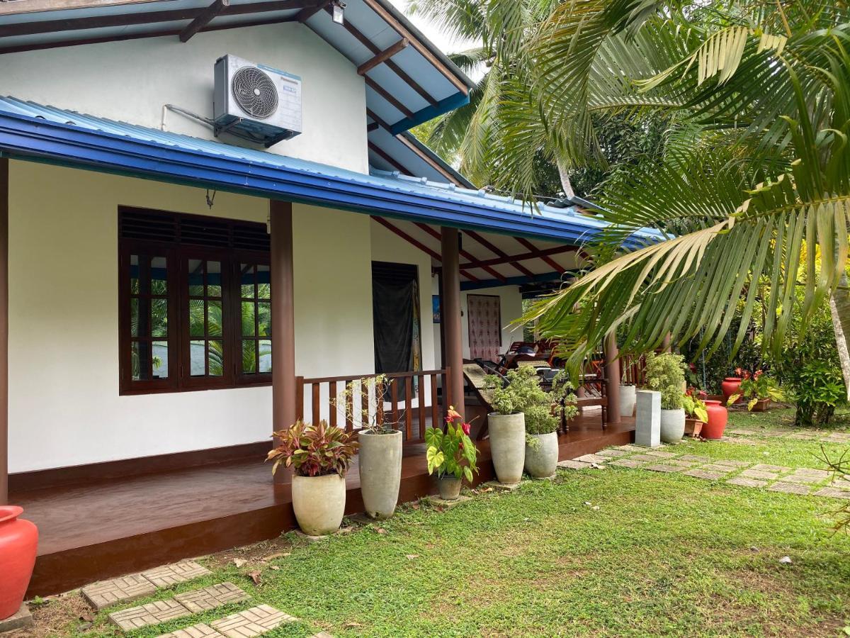 See Turtle Villa Tangalle Exteriör bild