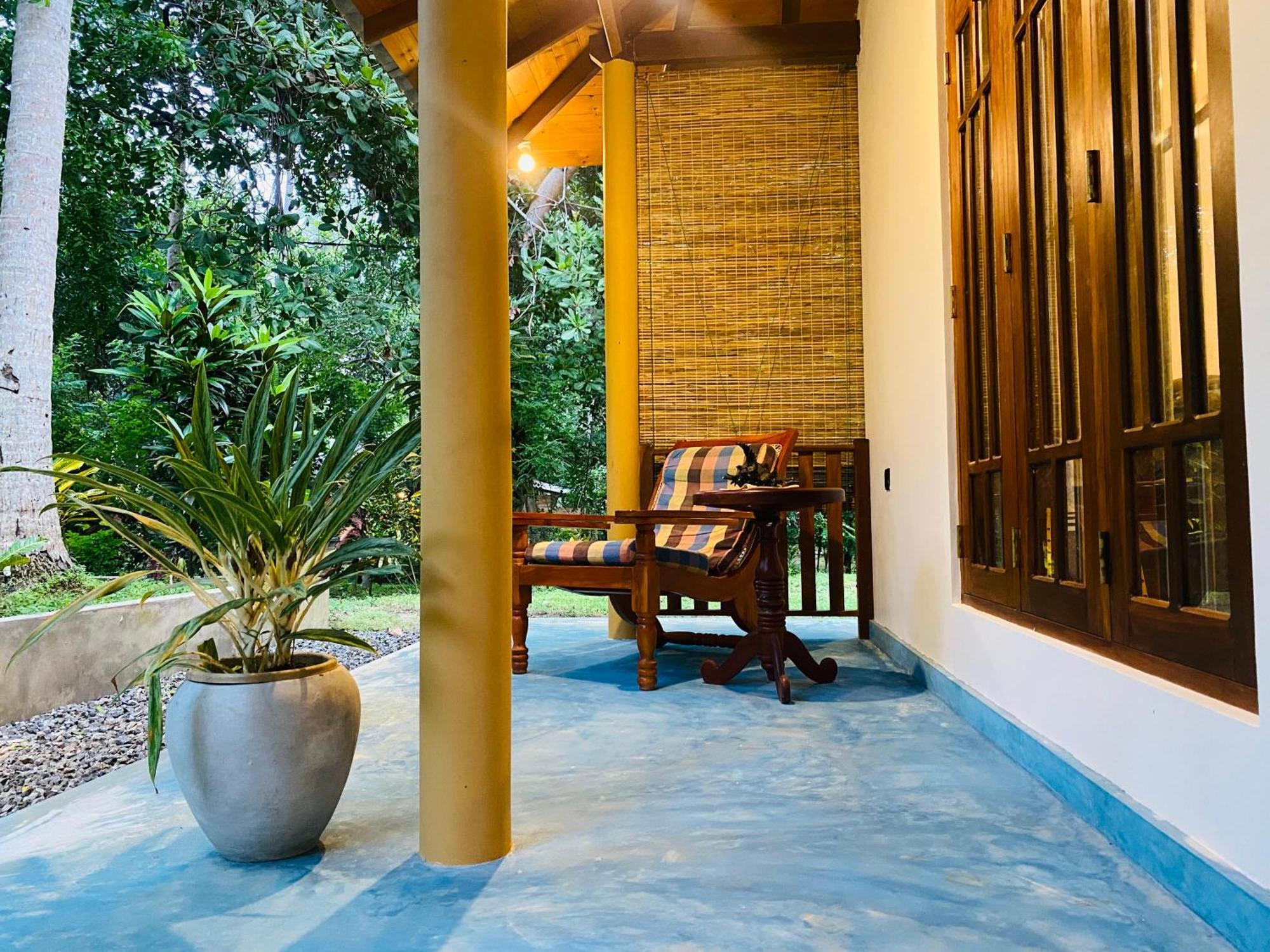 See Turtle Villa Tangalle Exteriör bild